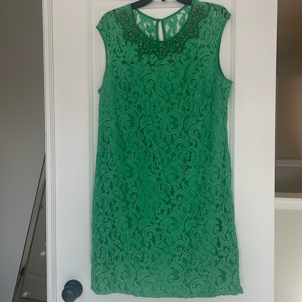 Adrianna Papell size 16 dress in a beautiful green